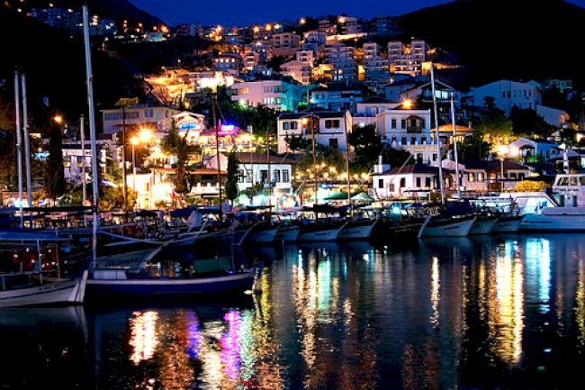 Kaş'ta Müzik Mekanları