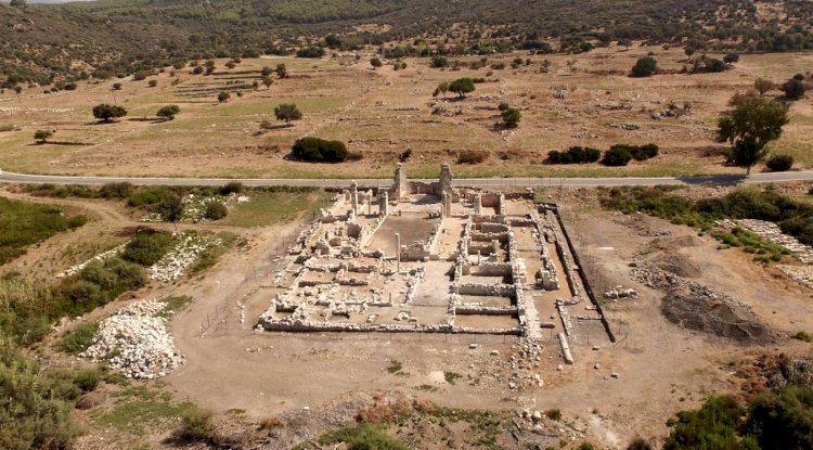 Patara Antik Kenti Fotoğrafları - Bazilika 